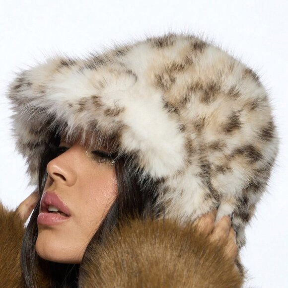 Multicolor Casual Women's Snow Leopard Faux Fur Bucket Hat